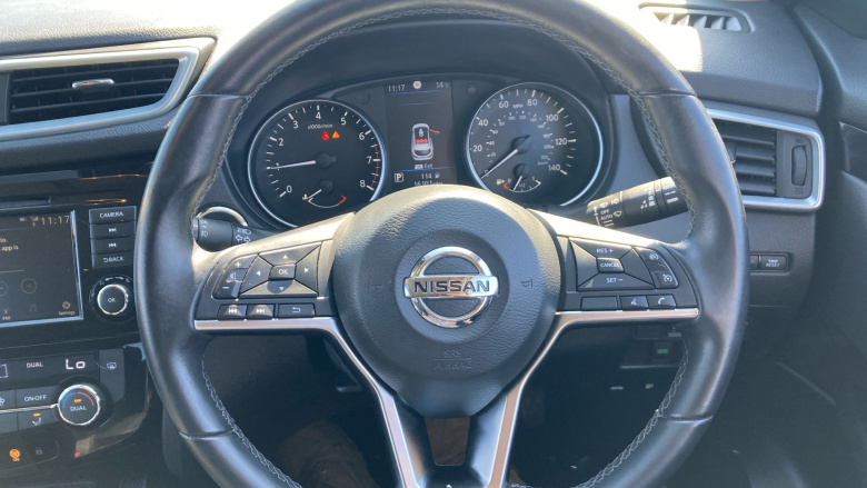 Nissan Qashqai 1.3 DiG-T 160 [157] N-Connecta 5dr DCT Glass Roof Petrol Hatchback